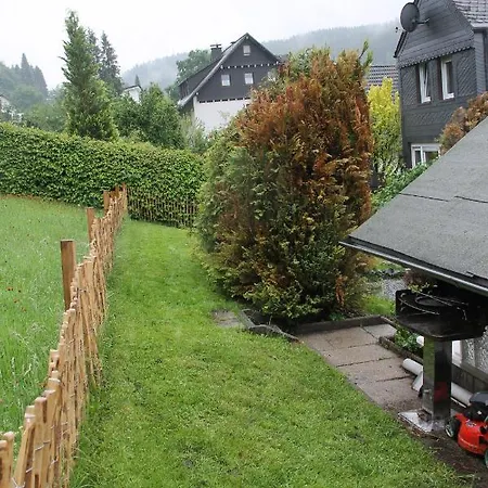 Fuer 12 Personen Sauna Garten Garage Hund ヴィンターベルク