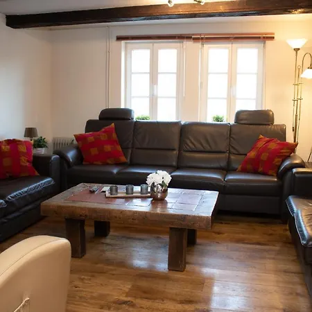 Fuer 12 Personen Sauna Garten Garage Hund Nyaraló *