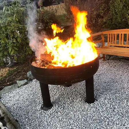 Nyaraló Fuer 12 Personen Sauna Garten Garage Hund