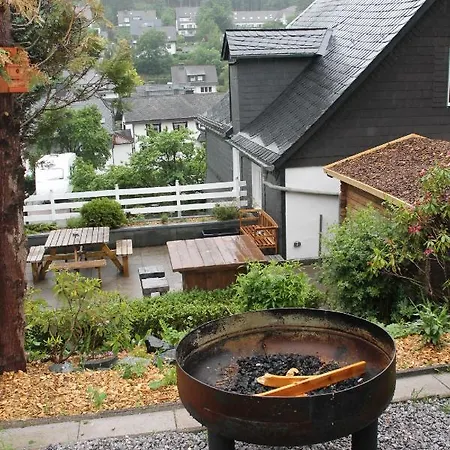 Fuer 12 Personen Sauna Garten Garage Hund 別荘