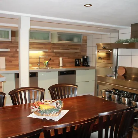 Nyaraló Fuer 12 Personen Sauna Garten Garage Hund