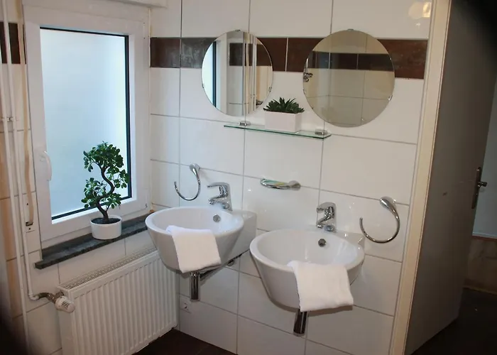 Fuer 12 Personen Sauna Garten Garage Hund Holiday home