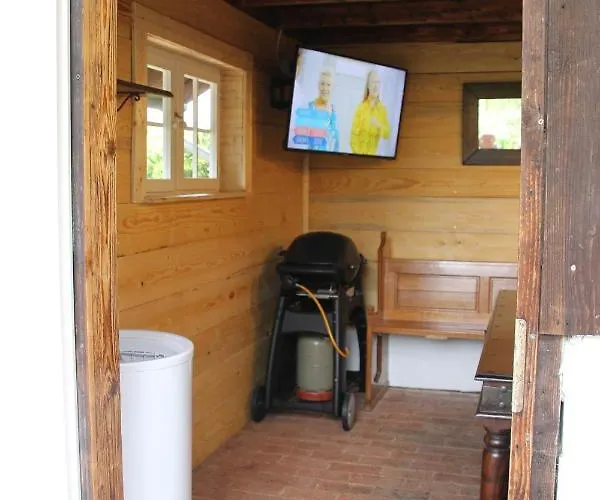 Holiday home Fuer 12 Personen Sauna Garten Garage Hund *