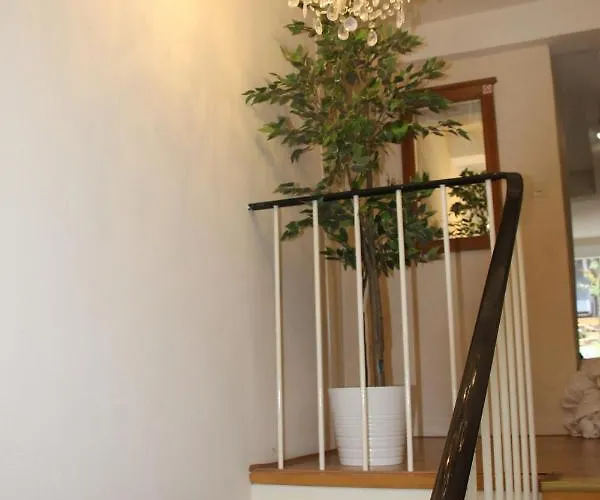 Für 12 Personen Sauna Garten Garage Hund Winterberg